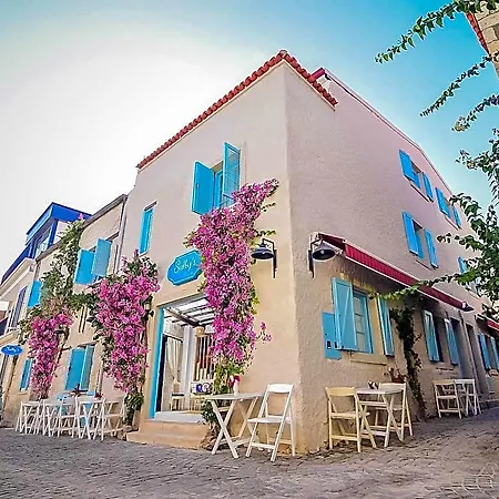Hotel Sulty's Village Center *
